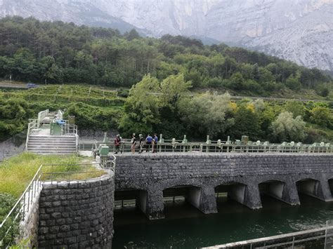 Ragazzo Di Anni Disperso Nel Fiume Sarca Continuano Le Ricerche