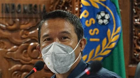 Cuma Jadi Wakil Ketua Pssi Dalam Hitungan Menit Yunus Nusi Dipeluk Dan