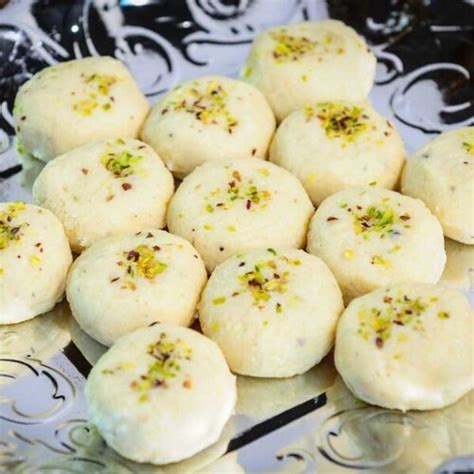 Sweet Gram Per Piece With Dry Fruits Round Shape Small Size Malai