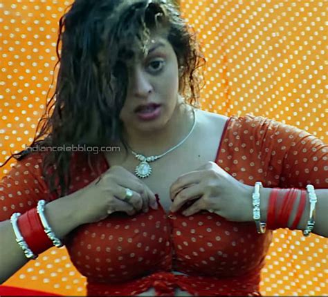 Nagma Kadhalan Tamil Movie 26 Hot Bath Saree Less Hd Stills