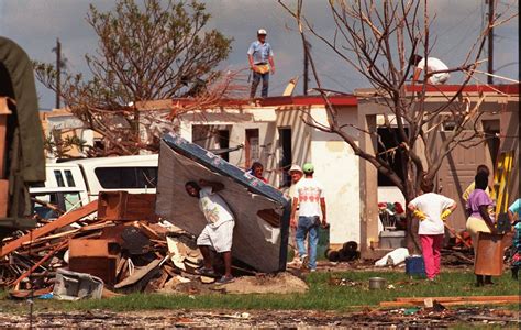 Photos On This Day August 24 1992 Hurricane Andrew Hits Florida