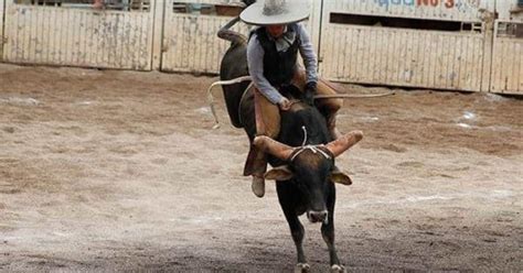 Habr Charreada En El Rancho Del Charro