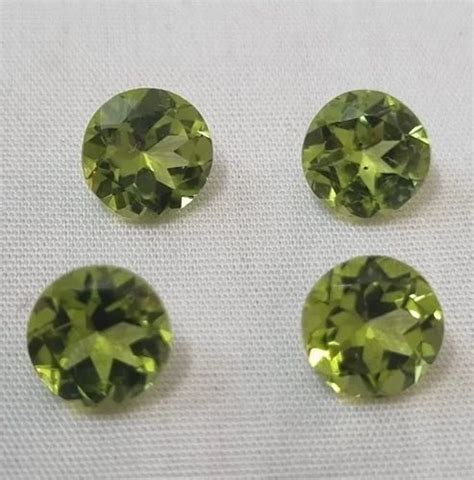 Round Olive Green Peridot Stone, For Jewelry at Rs 400/carat in Jaipur ...