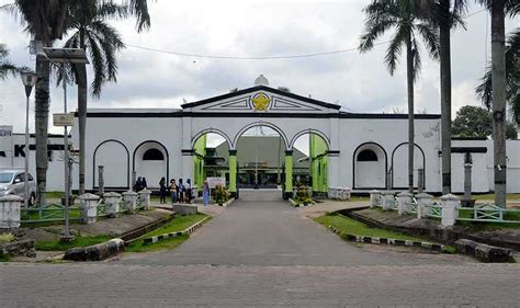 Benteng Kuto Besak Bangunan Megah Karya Bangsa Sendiri Koran