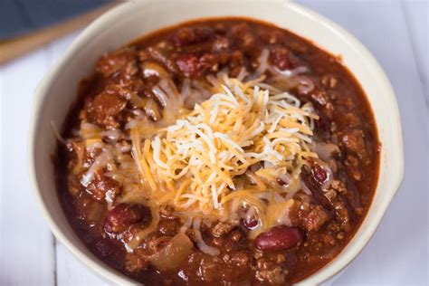 The Best Slow Cooker Chili | RecipeLion.com