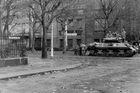 M36 Jackson in the streets of Metz November 21 1944 | World War Photos