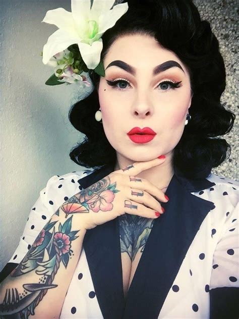 Pin By Whitney On Makeup Pin Up Hair Retro Makeup Looks Retro