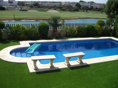 Swimming Pool Artificial Grass Best Supplier In Dubai