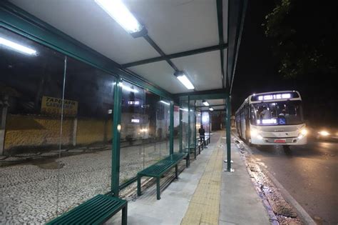 Novos terminais de ônibus de Jacareí têm área coberta proteção de