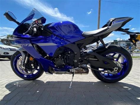 Купить б/у Yamaha YZF-R1 в Ростове-на-Дону: синий спорт-байк 2021 года ...