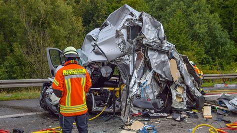 Baden Württemberg Unfall auf A6 bei Sinsheim Bad Rappenau