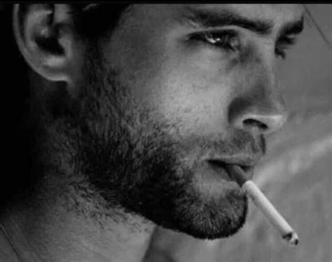 Pin Di Michael Brooker Su Gay Interest Smokers Gentiluomo