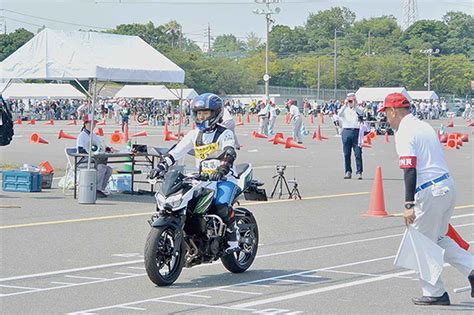 日本二普協初主催 ｢二輪車安全運転全国大会2019｣ 愛媛県チーム 令和元年団体優勝飾る 二輪車新聞