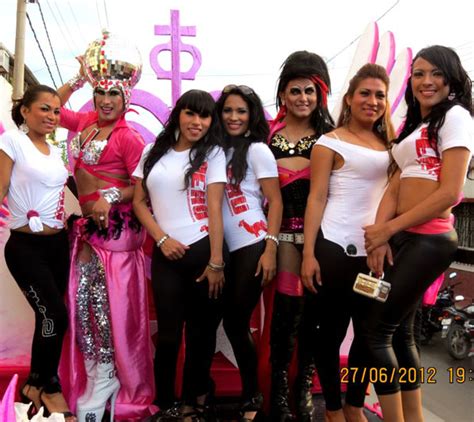 TRAVITAS PERU Iquitos celebra Día del Orgullo Gay 2012