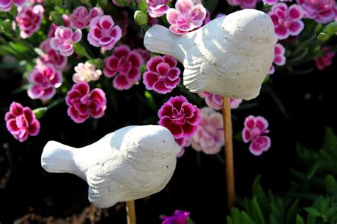 Diy Gartenstecker V Gel Aus Beton Einfach Selber Machen Gartendeko