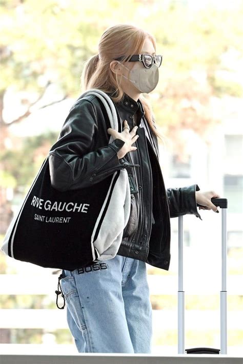 Blackpinks Rosé Sported A Vintage Look As She Departed From Incheon