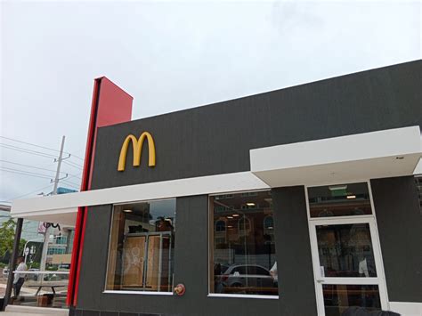 McDonalds Abre Las Puertas De Un Nuevo E Innovador Restaurante En La