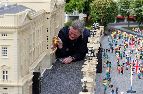 Jubileu em lego mais de 18 mil peças recriam as comemorações no parque