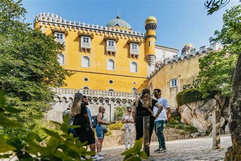 De Lisbonne Journ E En Petit Groupe Sintra Et Cascais Getyourguide