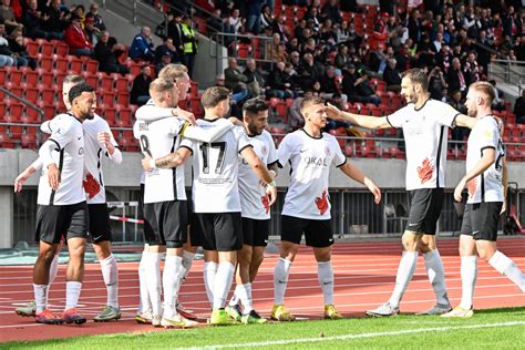 Löwen spielen am Samstag auswärts beim TSV Steinbach Haiger