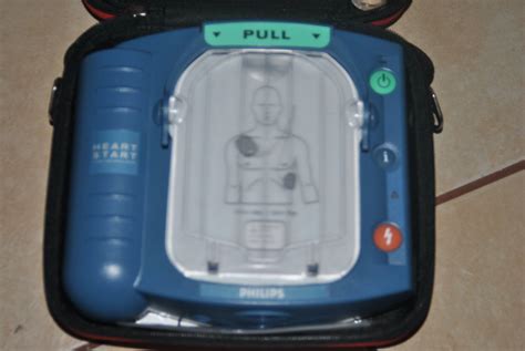 Philips Heart Start Home Defibrillator HS1 With Case M5070A Nov17 A