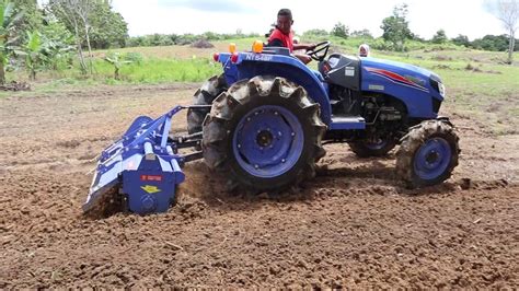 Pengolahan Tanah Dengan Rotary Cultivator Crv Traktor Iseki Youtube