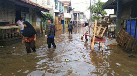 Jalan Dayeuhkolot Baleendah Sudah Bisa Dilalui Banjir Masih Terjadi Di