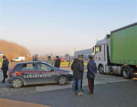 Santa Cristina E Bissone Vigilante Aggredito A Sprangate