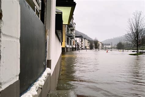 Akute Hochwasser Angst In Nrw Dauerregen Sorgt F R Erneuten Anstieg