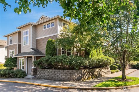 Ironwood Townhomes And Townhouses For Sale At Ironwood In Bothell Wa