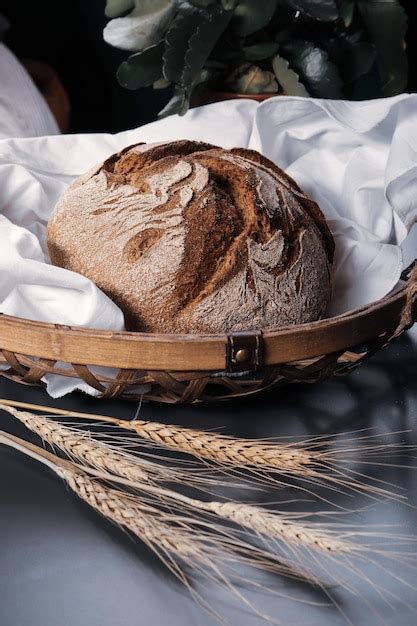 Premium Photo Delicious Natural Aesthetic Baked Bread