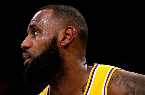 Lebron James Agrees To 2 Year 97 1m Extension With Lakers Daily News