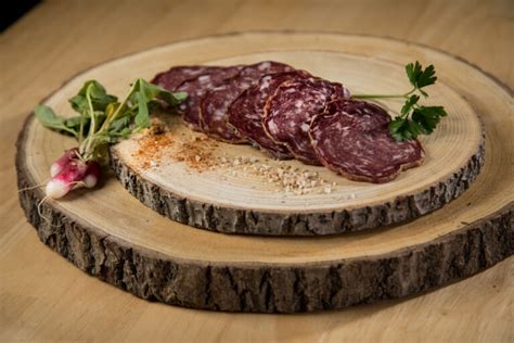 Tout Savoir Sur Le Saucisson Histoire Vari T S Et Appellations