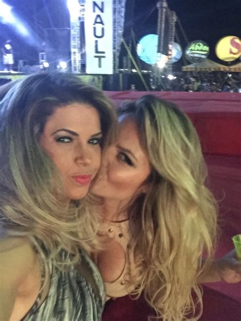 EGO Natalia Casassola E Cacau Colucci Se Beijam Em Evento No Nordeste