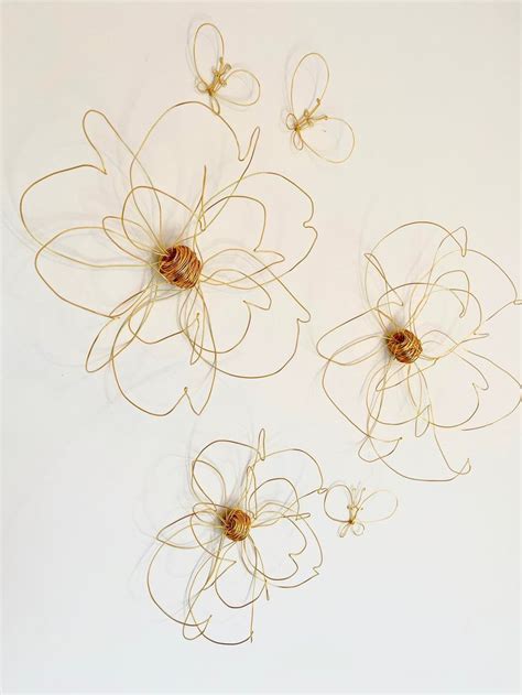 Home Decor Wall Decor Wall Hanging Wire Art Four Flowers - Etsy | Wire art, Wall hanging, Wire ...