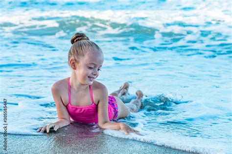 Cute Little Girls Swimsuits