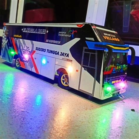 Jual Miniatur Bus Oleng AKAP Full Variasi Lampu Oleng Telolet Shopee