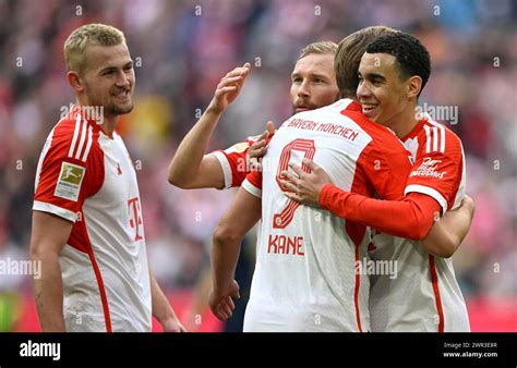 Goal Celebration Jamal Musiala FC Bayern Muenchen FCB 42 Gesture