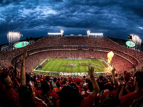 Chiefs Introducing New Arrowhead Stadium Tailgating Policy - Football Stadium Digest