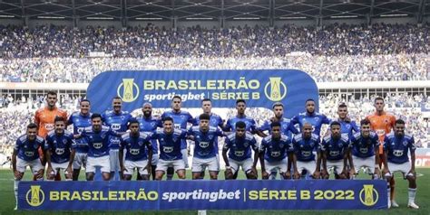 Sem entrar em campo Cruzeiro é campeão da Série B