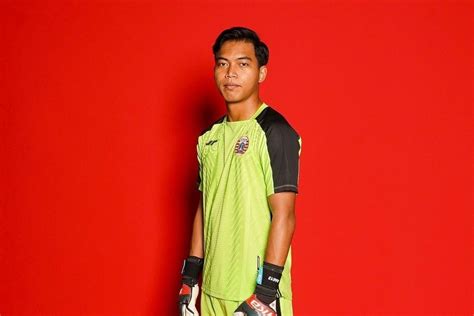 Cerita Kiper Muda Persija Hadapi Wonderkid Manchester City Vivagoal