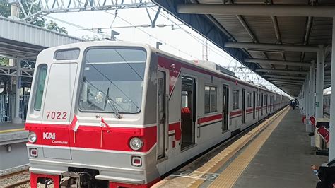 Tarif Hanya Rp 4000 Saja Naik KRL Commuter Line Dari Stasiun