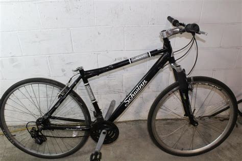 Schwinn Discover Hybrid Bike | Property Room