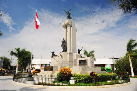 San Miguel De Piura Piura Peru View Of The Monument To The Hero