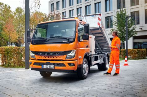 Fuso Presents Its 2023 Ecanter Tipper For Construction In Europe