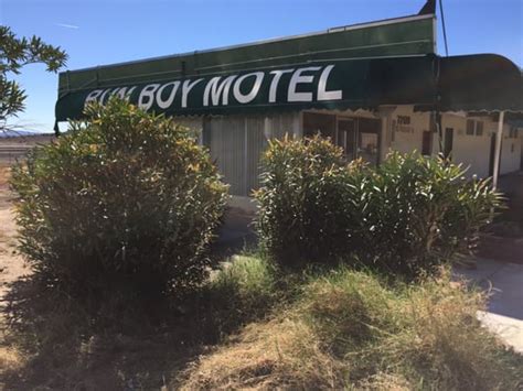 BUN BOY MOTEL - CLOSED - 11 Photos - Hotels - 72155 Baker Blvd, Baker, CA - Phone Number - Yelp