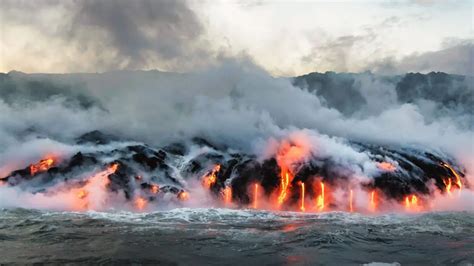 Volcanes Submarinos En El Mundo