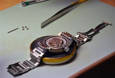 Démontage dune montre automatique Montres Passion