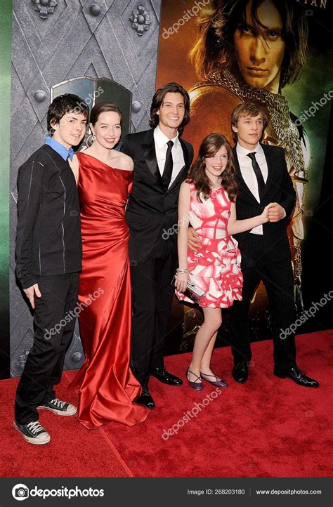 Skandar Keynes Anna Popplewell Ben Barnes Georgie Henley William