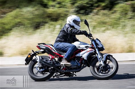 Prueba Benelli BN Tu Primera Naked